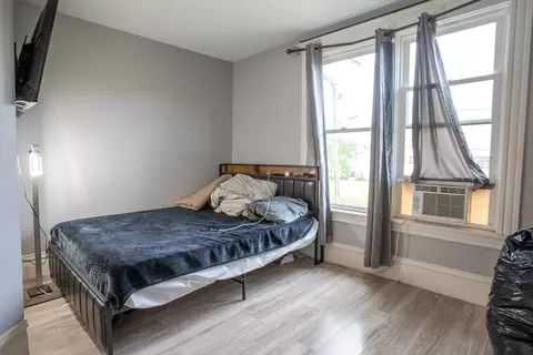 Bedroom - 265 Slade Ave, Elgin, IL 60120 photo 1 of 5