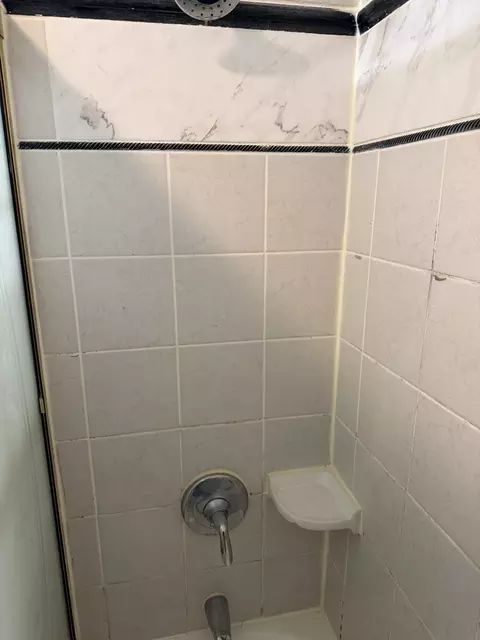 Bath - 606 Bridgeport Pl, Wheeling, IL 60090 photo 5 of 5