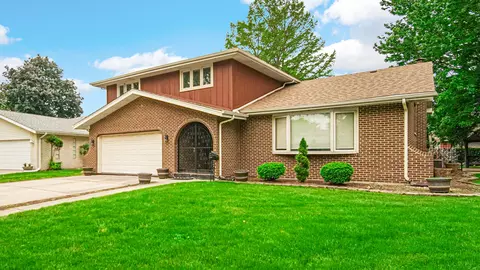 9120 S Keeler Ave, Oak Lawn, IL 60453