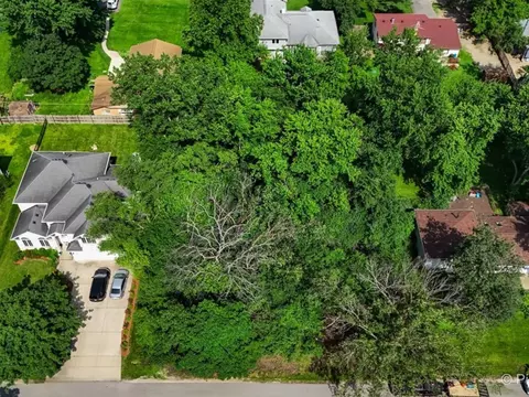 4 Niles Ave # N, Addison, IL 60101 photo 2