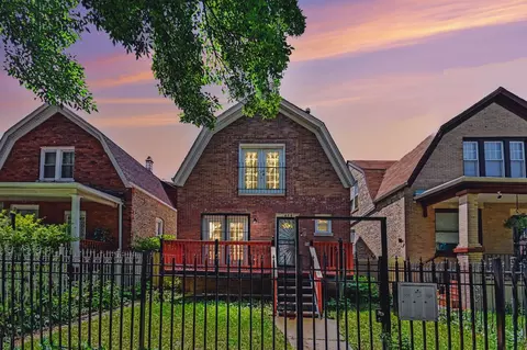 850 N Keystone Ave, Chicago, IL 60651