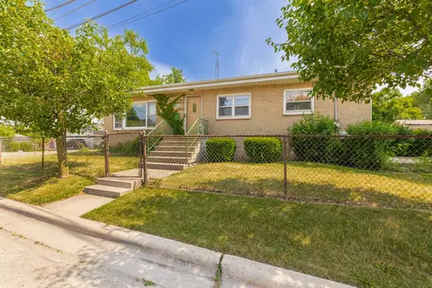 715 Water St, Joliet, IL 60436