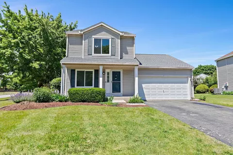 1 Marie Ct, South Elgin, IL 60177