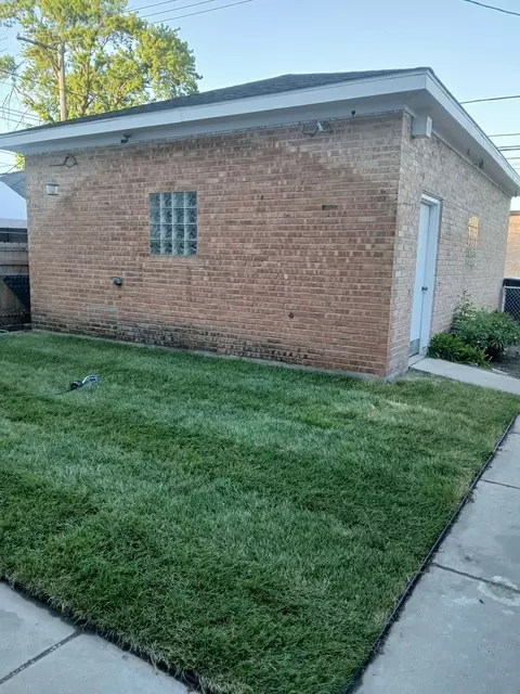 Exterior - 5633 N Artesian Ave, Chicago, IL 60659 photo 3 of 3