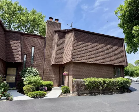 414 S Dee Rd, Park Ridge, IL 60068