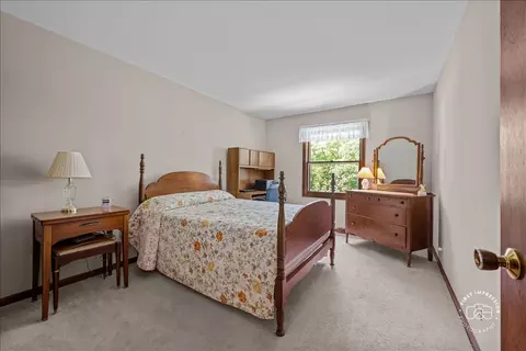 Bedroom - 421 Kickapoo Ave, Batavia, IL 60510 photo 3 of 4