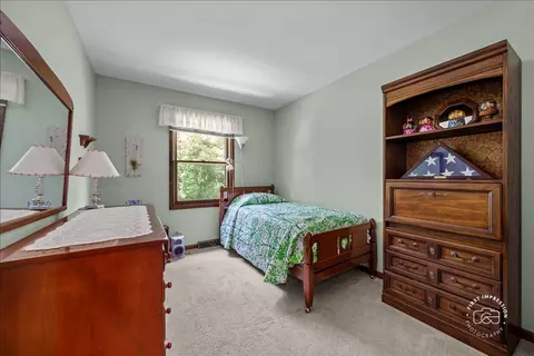 Bedroom - 421 Kickapoo Ave, Batavia, IL 60510 photo 4 of 4