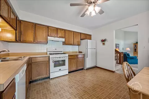 Kitchen - 421 Kickapoo Ave, Batavia, IL 60510 photo 2 of 2