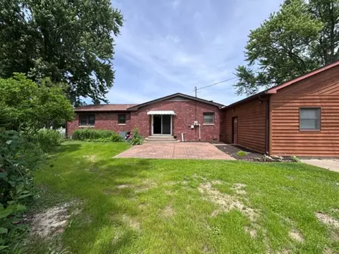 742 Shadwell St, Flora, IL 62839 photo 5