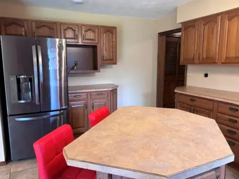 742 Shadwell St, Flora, IL 62839 photo 8