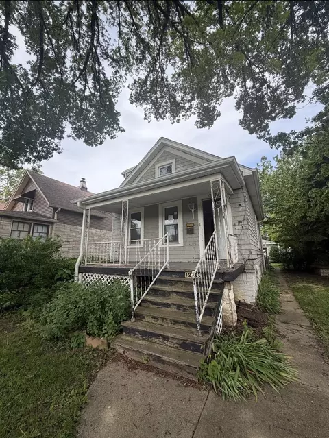 12535 Elm St, Blue Island, IL 60406