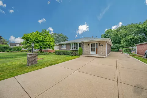 5 N411 Andrene Ln, Itasca, IL 60143