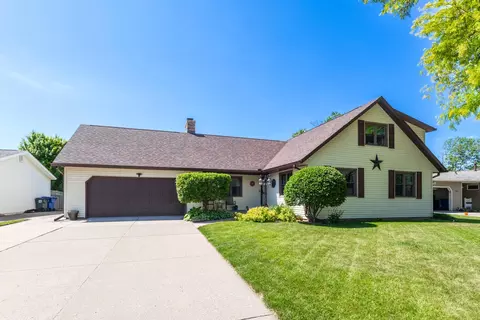 2127 W 31 St, Davenport, IA 52804