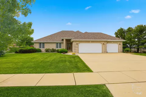 486 Maytree Ln, Peotone, IL 60468