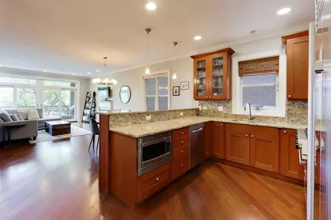 Kitchen - 2912 N Sheffield Ave #3S, Chicago, IL 60657 photo 3 of 3