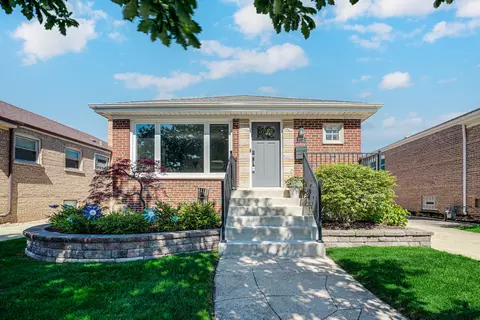 9125 S Hamlin Ave, Evergreen Park, IL 60805