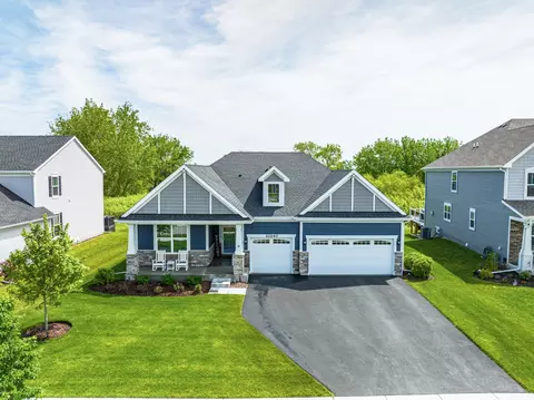 10240 Amos St, Huntley, IL 60142