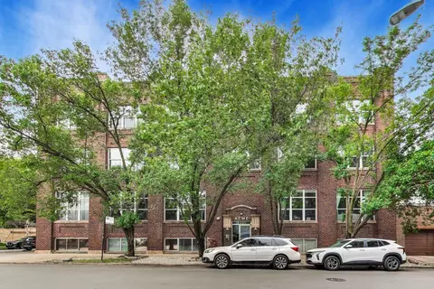 2201 W Wabansia Ave #16, Chicago, IL 60647