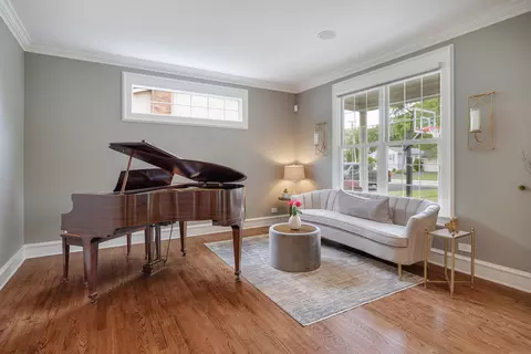 Living - 1726 Kay Rd, Wheaton, IL 60187 photo 1 of 4