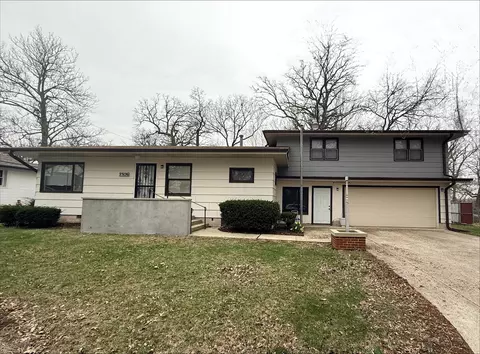 23126 W Oak St, Plainfield, IL 60544