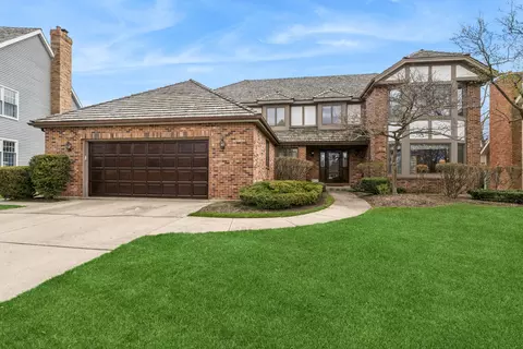 1204 Kristin Dr, Libertyville, IL 60048