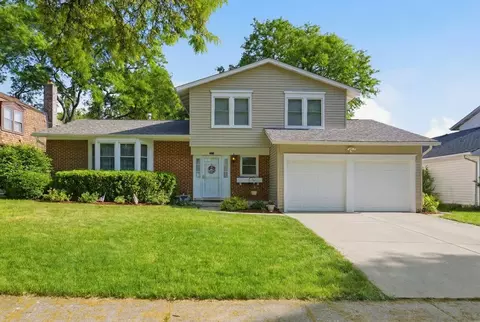 1511 Lexington Ln, Downers Grove, IL 60516