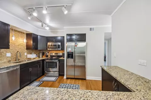 6330 Lincoln Ave #3C, Morton Grove, IL 60053