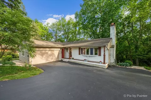 732 Hillside Ct, Algonquin, IL 60102