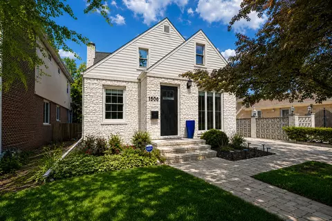1508 Potter Rd, Park Ridge, IL 60068