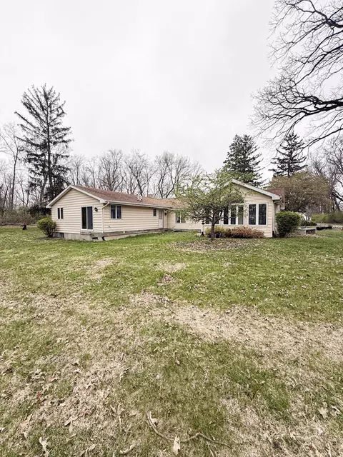 1599 E 2700 North Rd, Clifton, IL 60927