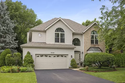 509 Turnberry Dr, North Aurora, IL 60542