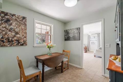 Dining - 921 Vale St, Bloomington, IL 61701 photo 1 of 1