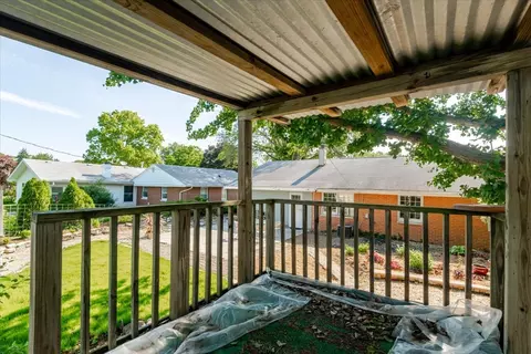 Exterior - 921 Vale St, Bloomington, IL 61701 photo 13 of 13