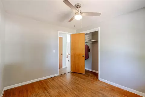 Bedroom - 921 Vale St, Bloomington, IL 61701 photo 5 of 6