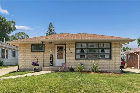1609 Oakland Ave, Crest Hill, IL 60403