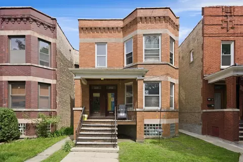3531 N Oakley Ave, Chicago, IL 60618