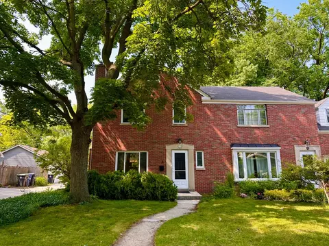 2021 Grant St, Evanston, IL 60201