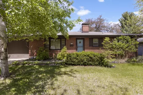 2619 Karen Dr, Rockford, IL 61101