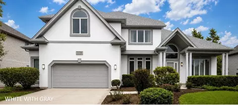 2239 Hillsboro Ln, Naperville, IL 60564