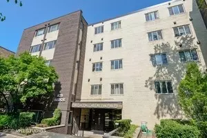 835 Ridge Ave #401, Evanston, IL 60202
