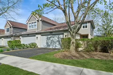 625 N Walden Dr, Palatine, IL 60067