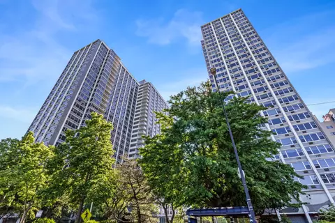 4250 N Marine Dr #1029, Chicago, IL 60613