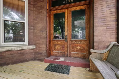 Exterior - 4734 N Artesian Ave, Chicago, IL 60625 photo 2 of 3