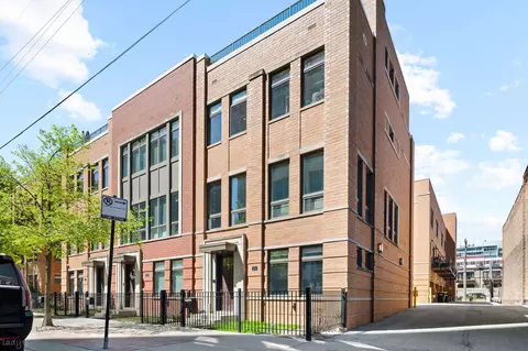 1626 S Prairie Ave, Chicago, IL 60616