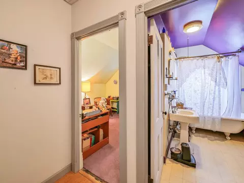 Entry Way - 433 Arlington Ave, Elgin, IL 60120 photo 2 of 2