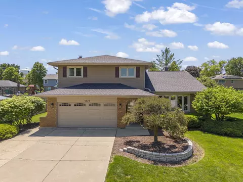 1825 Northbridge Pl, Downers Grove, IL 60516