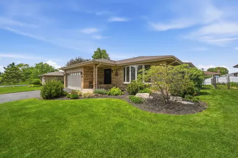 8424 168th St, Tinley Park, IL 60487