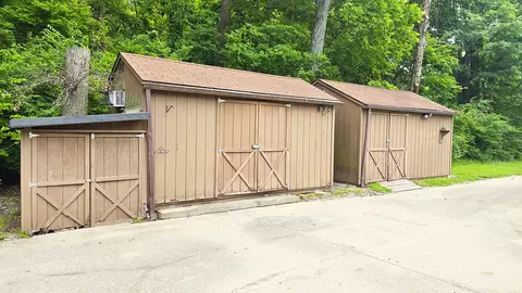 Exterior - 787 Walnut Hill Rd, Centralia, IL 62801 photo 13 of 13