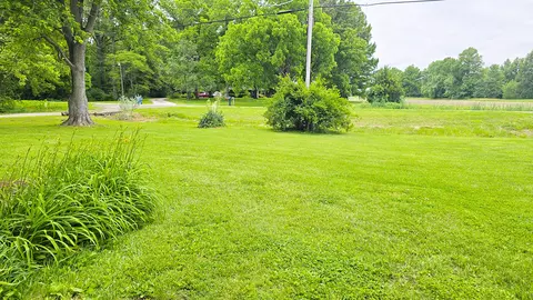 Exterior - 787 Walnut Hill Rd, Centralia, IL 62801 photo 12 of 13