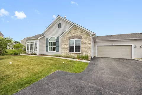 604 Handel Ln, Woodstock, IL 60098